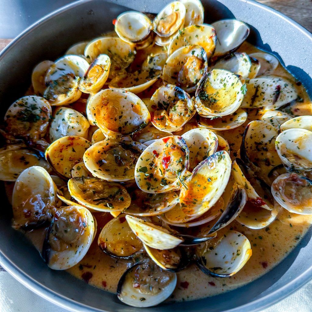 Extra Clams (seafood boil)